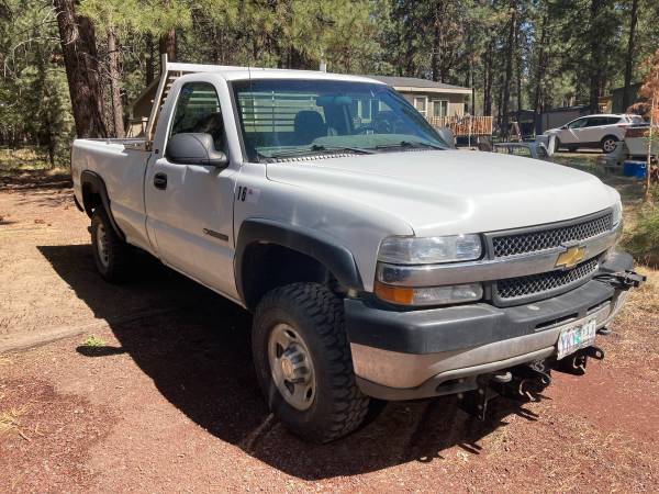 2001 Silverado 2500hd 4x4 with plow for sale in Bend, OR – photo 4