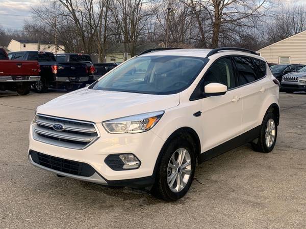 2018 Ford Escape SE 4WD - - by dealer - vehicle for sale in Mishawaka, IN – photo 3