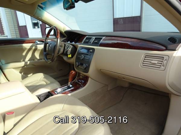 2009 Buick Lucerne CXL - - by dealer - vehicle for sale in Waterloo, IA – photo 17