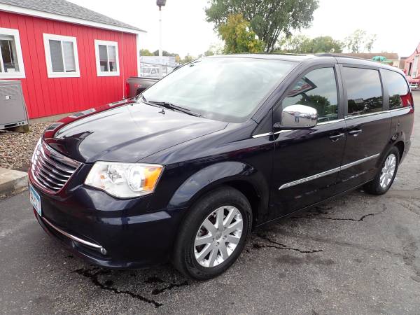 2011 Chrysler Town and Country Touring L 4dr Mini Van w.Clean CARFAX for sale in Savage, MN – photo 3