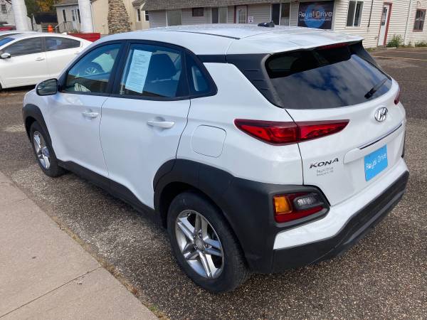 2018 Hyundai Kona SE AWD - Only 18k Miles! - cars & trucks - by... for sale in Newport, MN – photo 7