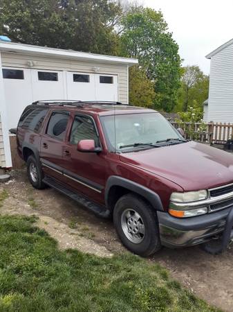 2001 Chevrolet Suburban for sale in Pittsfield, MA – photo 2