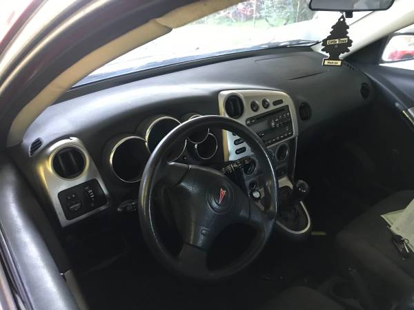 Pontiac/ Vibe 2004 stick shift Runs Great ! for sale in Clarksville, TN – photo 7