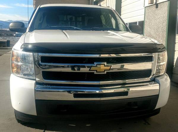 2011 Chevrolet 1500 Crew Cab 4X4 Short Bed 5.3 V-8 Automatic - cars... for sale in Grand Junction, CO – photo 5