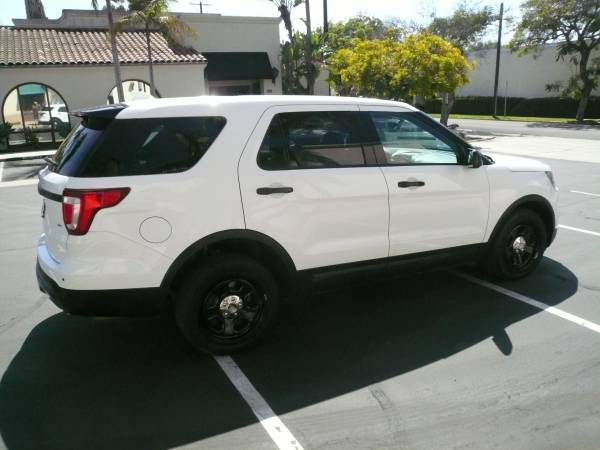 2017 Ford Explorer AWD - cars & trucks - by owner - vehicle... for sale in Santa Barbara, CA – photo 4