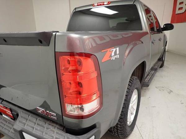 2011 GMC Sierra 1500 4WD Crew Cab 143 5 SLE for sale in Madison, IA – photo 22