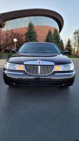 1998 Lincoln Town Car for sale in Racine, WI – photo 10