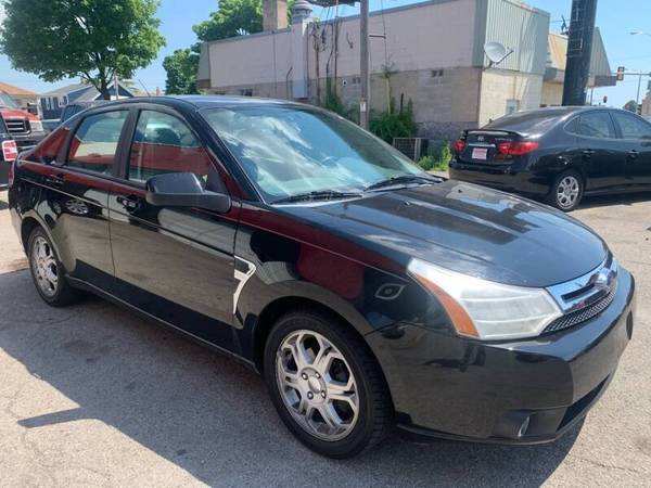 2008 Ford Focus SE 4dr Sedan - cars & trucks - by dealer - vehicle... for sale in milwaukee, WI – photo 3