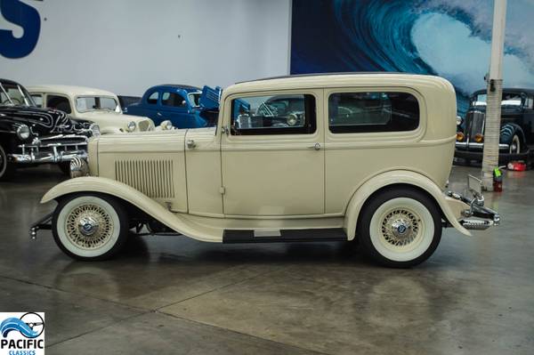 1932 Ford Tudor - cars & trucks - by dealer - vehicle automotive sale for sale in Mount Vernon, OH – photo 2