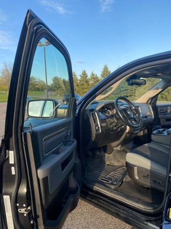 2019 RAM 1500 BIGHORN SLT CLASSIC - CREW CAB, 6 4 BOX - cars & for sale in Hamel, MN – photo 11