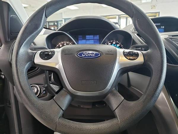 2015 Ford Escape 4d SUV 4WD SE - - by dealer - vehicle for sale in Louisville, KY – photo 16
