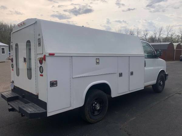 2005 Chevrolet Express Cutaway Work Van Ready for Work - cars & for sale in Stockholm, WI – photo 9