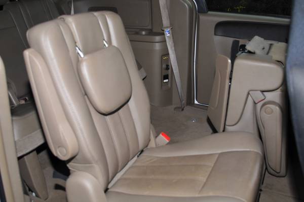 12 Chrysler Town and Country Stow and Go Low Miles Clean Inspected for sale in Philadelphia, PA – photo 18
