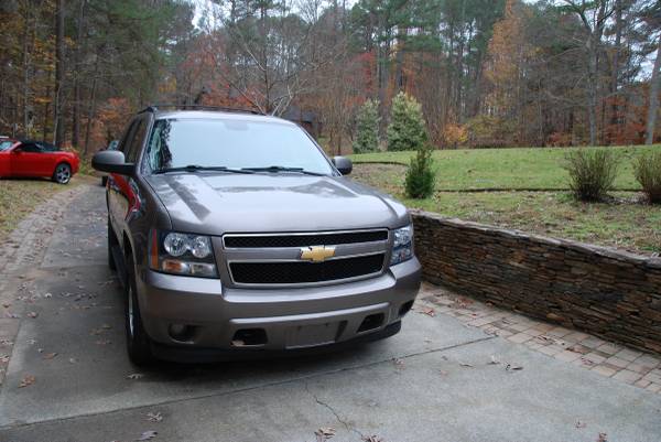 2012 Chevrolet Tahoe, 37k miles, 4WD, Gray - cars & trucks - by... for sale in Morrisville, VA – photo 5