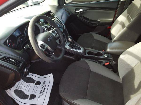 2014 Ford Focus SE Sedan FREE CARFAX ON EVERY VEHICLE for sale in Glendale, AZ – photo 5