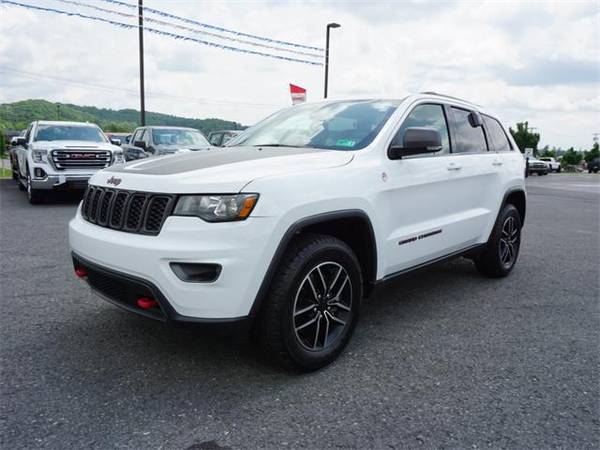 2019 Jeep Grand Cherokee SUV TRAILHAWK - White for sale in Beckley, WV – photo 18