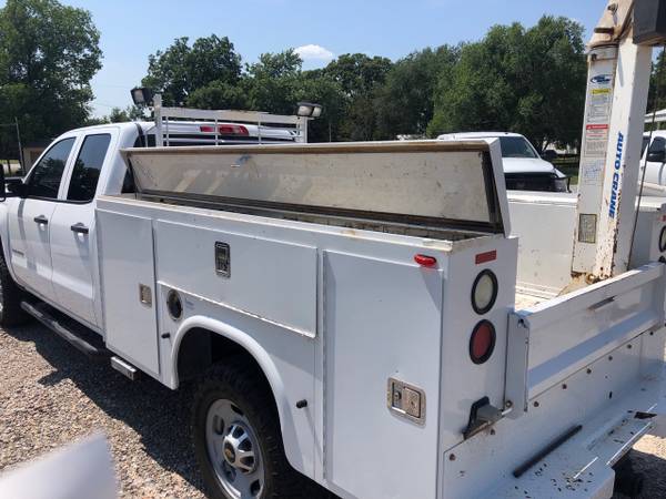 2015 CHEVROLET K2500 CREW CAB 4WD UTILITY BED W/ AUTO CRANE LIFT for sale in Stratford, TX – photo 6