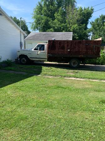Dump truck for sale in Springfield, IL – photo 2