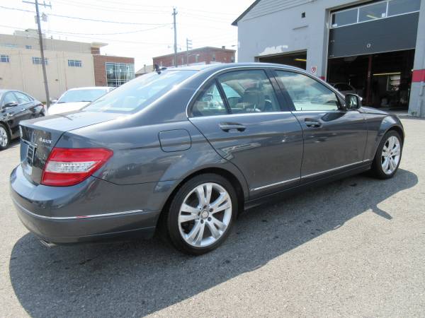 ** 2009 MERCEDES C300 4MATIC- LOADED! AWD! GUARANTEED FINANCE! for sale in Lancaster, PA – photo 7