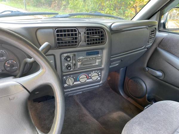 1998 Chevrolet S10 for sale in Brooklyn, CT – photo 13