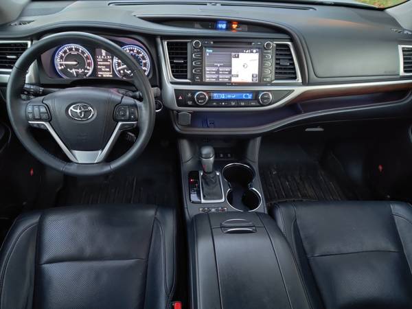 Toyota Highlander 2015 limited Platinum - cars & trucks - by owner -... for sale in Annapolis, MD – photo 7