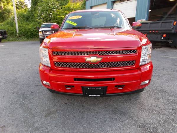 2011 Chevrolet Silverado 1500 4WD Crew Cab 143.5 LT for sale in Cohoes, NY – photo 3