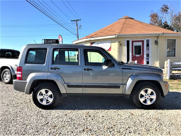 2012 Jeep Liberty Sport - cars & trucks - by dealer - vehicle... for sale in Athens, AL – photo 2