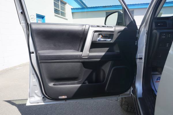 2019 Toyota 4Runner SR5 4X4 w/3rd Row LOW MILES for sale in Kittitas, WA – photo 18