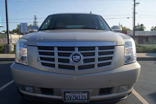 2007 Cadillac Escalade Base AWD LOW 89K MILES LOADED WARRANTY with for sale in Carmichael, CA – photo 2