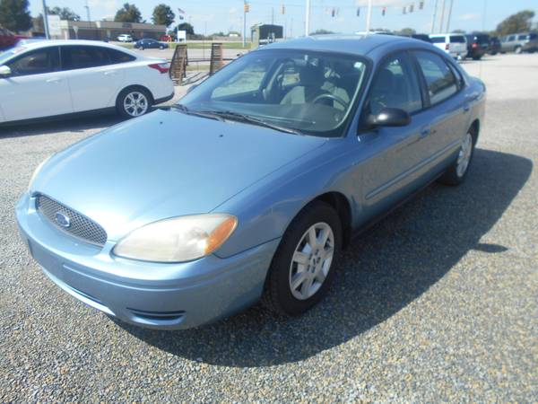 2005 Ford Taurus SE for sale in McConnell AFB, KS – photo 2