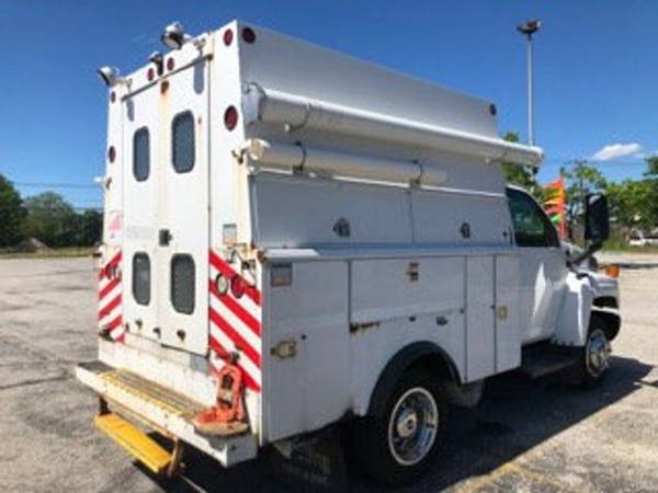 2005 Chevrolet C5500 ENCLOSED UTILITY SEVICE TRUCK - cars & trucks -... for sale in Massapequa Park, NY – photo 8