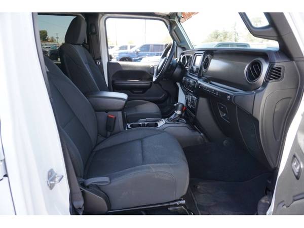 2018 Jeep Wrangler Unlimited SAHARA 4X4 SUV 4x4 Passen - Lifted for sale in Phoenix, AZ – photo 12
