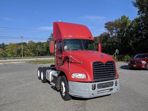 2012 MACK CXU 613 TANDEM DAY CABS LOW MILES BAD CREDIT FINANCING for sale in Wappingers Falls, NY – photo 2