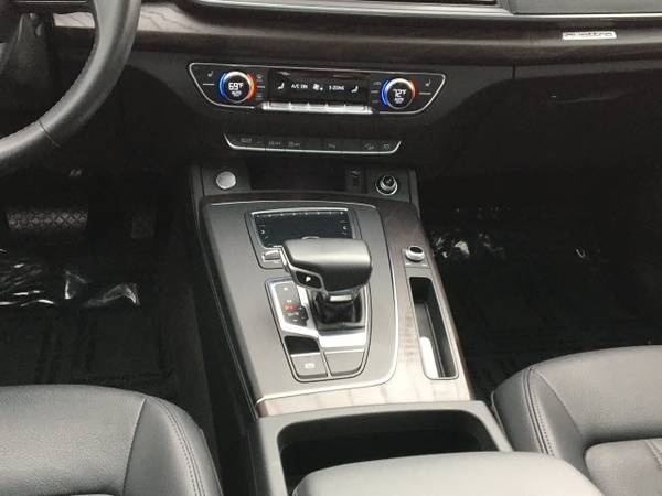 2018 Audi Q5 2 0T suv Mythos Black Metallic - - by for sale in Springfield, IL – photo 6
