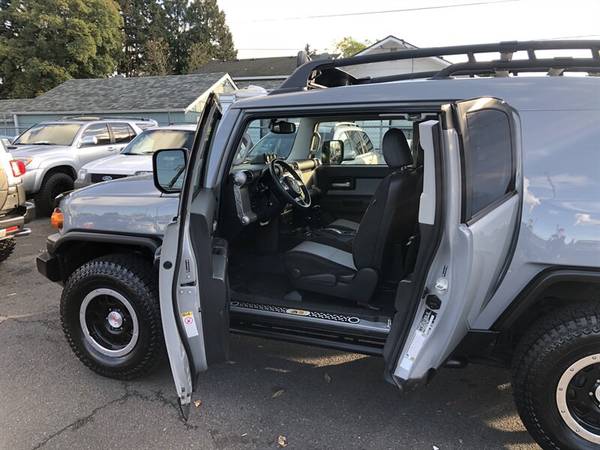 2013 Toyota FJ Cruiser Rare Trail Team Special Edition 1-Owner!... for sale in Portland, OR – photo 11