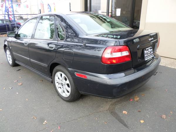 2001 Volvo S40 1.9T LOW MILES*** - cars & trucks - by dealer -... for sale in New Haven, CT – photo 7