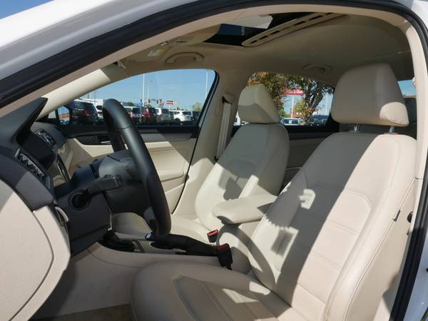 2014 Volkswagen Passat TDI SE w/Sunroof Nav for sale in Inver Grove Heights, MN – photo 19
