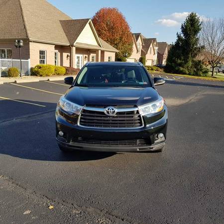 Highlander XLE 2015 - cars & trucks - by owner - vehicle automotive... for sale in Coraopolis, PA – photo 2