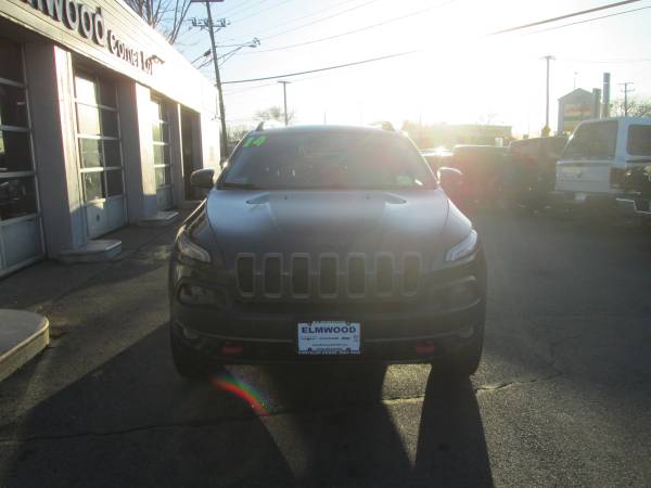 2014 jeep cherokee trailhawk 4wd v6 leather sunroof fully loaded for sale in East Providence, RI – photo 8