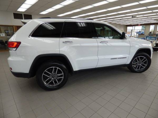 2020 Jeep Grand Cherokee Limited Holiday Special - cars & trucks -... for sale in Burbank, IL – photo 17