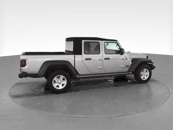 2020 Jeep Gladiator Sport S Pickup 4D 5 ft pickup Silver - FINANCE -... for sale in Memphis, TN – photo 12