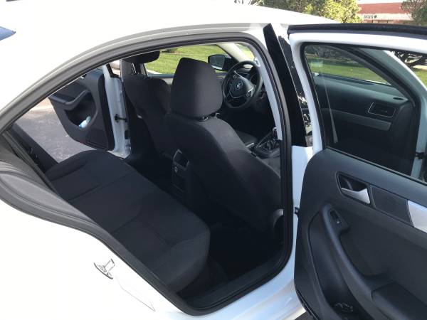 2015 Volkswagen Jetta 1.8T SE - cars & trucks - by owner - vehicle... for sale in Libertyville, IL – photo 9