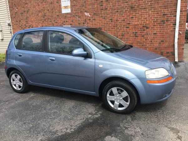 2006 Chevy AVEO Hatchback LOW MILES CLEAN CAR FAX NO RUST HERE! for sale in Painesville , OH – photo 4
