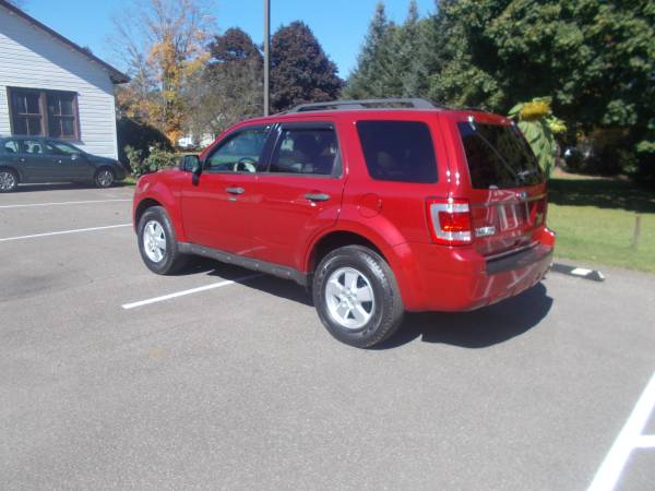 2010 FORD ESCAPE LOW MILES NO RUST 4X4 for sale in Whitney Point, NY – photo 3