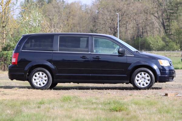 2010 Chrysler Town & Country LX - - by dealer for sale in Bend, OR – photo 3
