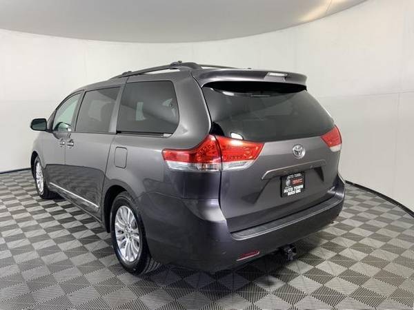 2011 Toyota Sienna XLE Stop In Save ! - - by dealer for sale in Gladstone, OR – photo 7