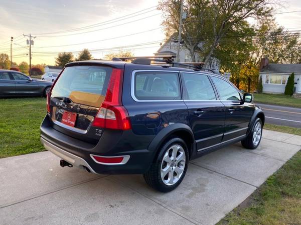 Check Out This Spotless 2011 Volvo XC70 with 114, 947 Miles-Hartford for sale in Meriden, CT – photo 10
