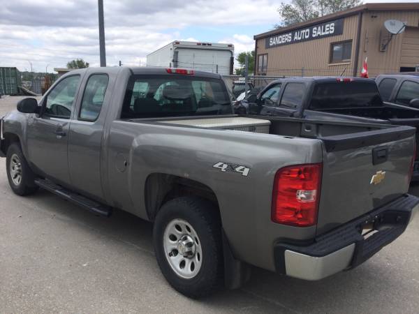 2013 CHEVY SILVERADO EXT CAB (130, 000 MILES) - - by for sale in Lincoln, NE – photo 2