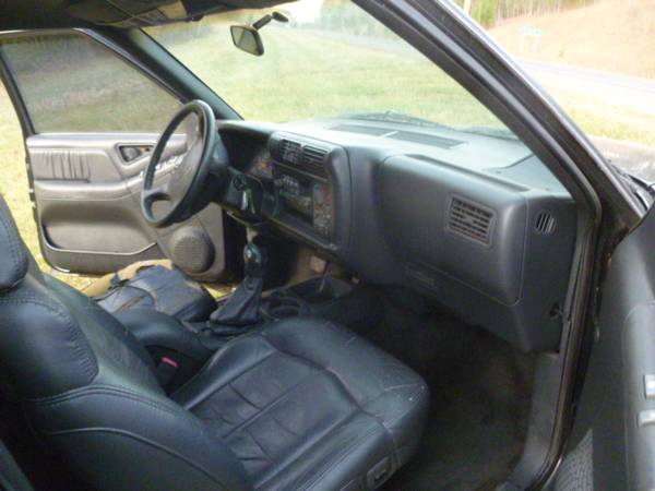 1997 CHEVROLET BLAZER 4 DOOR ALMOST RUST FREE, SOUTHERN VEHICLE -... for sale in Westboro, WI – photo 14
