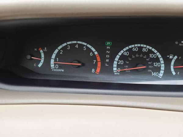 2001 Toyota Avalon XLS - - by dealer - vehicle for sale in Meriden, CT – photo 8